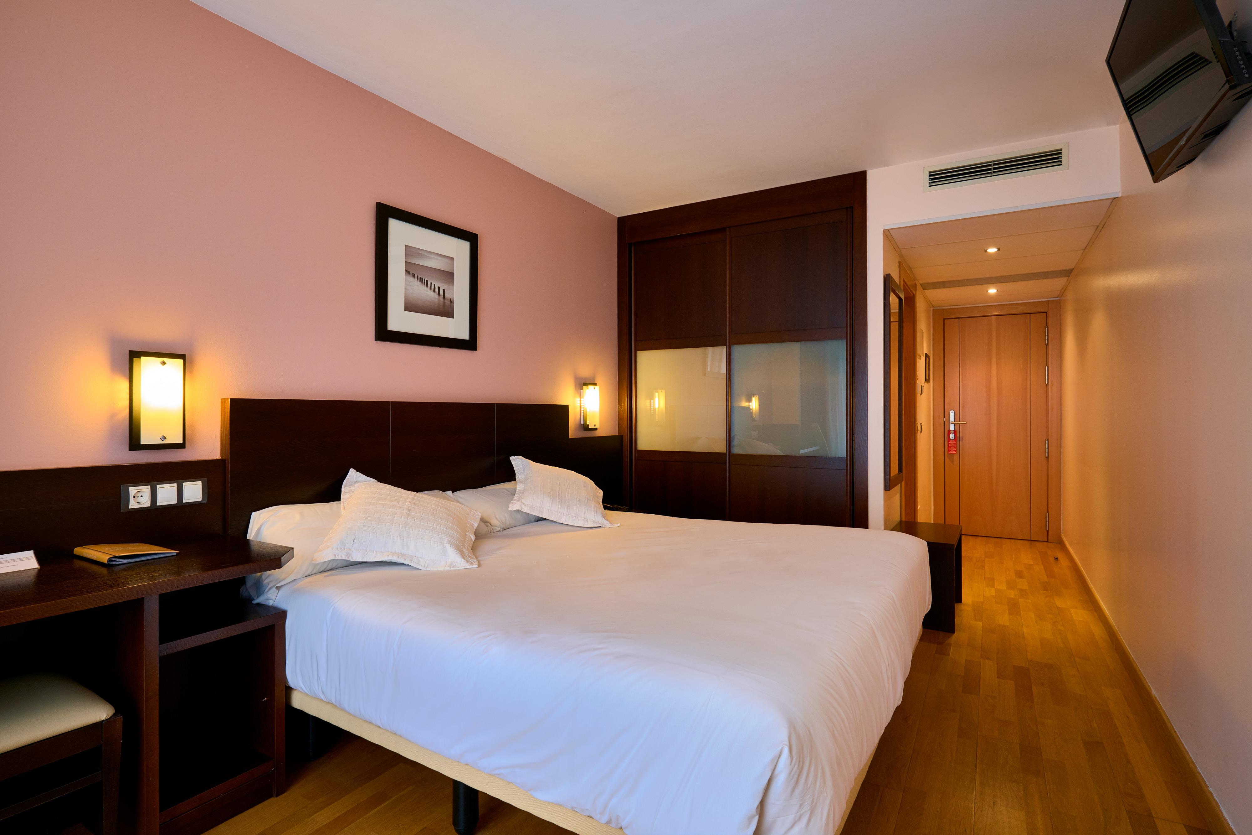 Hotel Castro Real Oviedo Exteriör bild