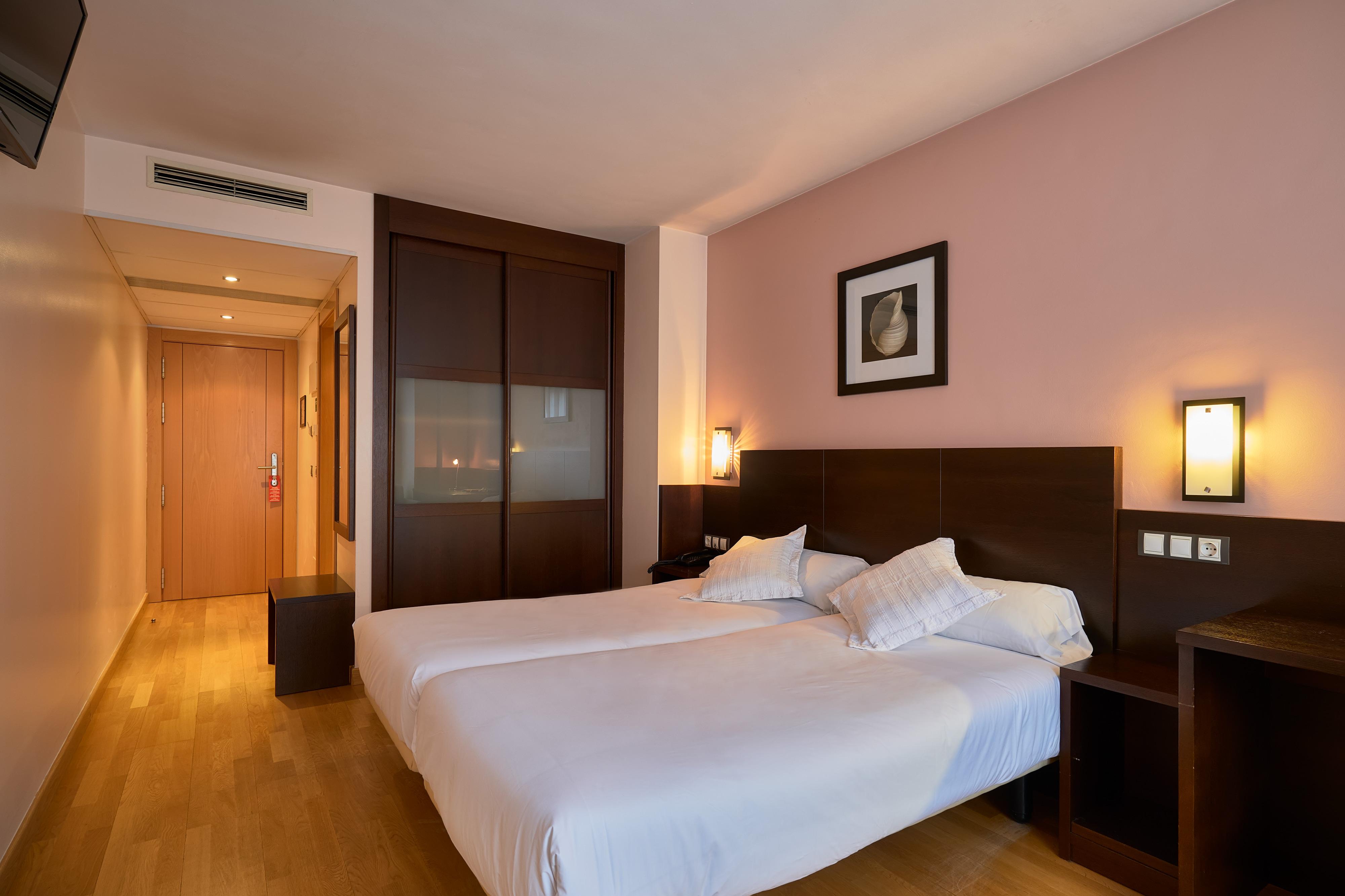 Hotel Castro Real Oviedo Exteriör bild